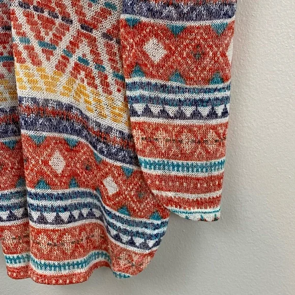 Colorful Patterned Top - Picture 4 of 4